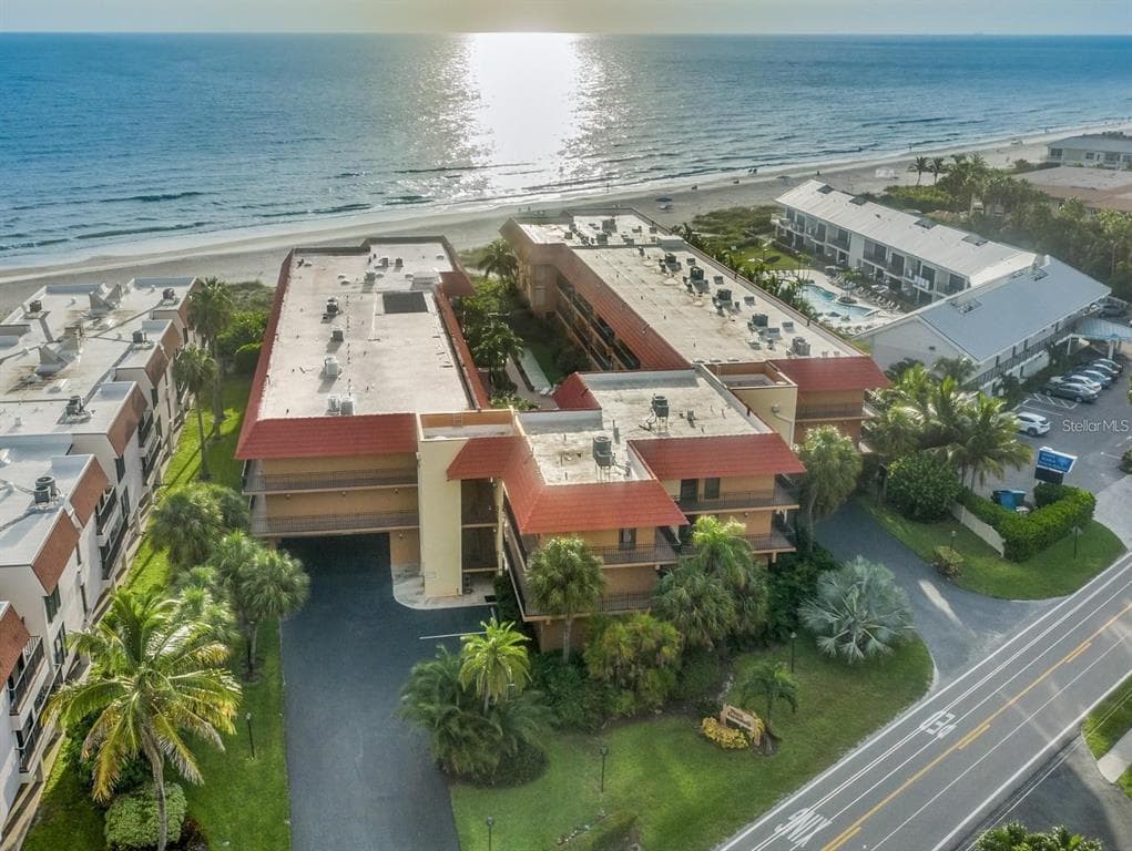 6006 GULF DRIVE # 207, HOLMES BEACH, FL 34217