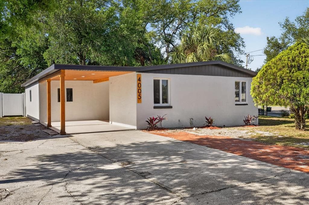 4005 E HENRY AVENUE, TAMPA, FL 33610