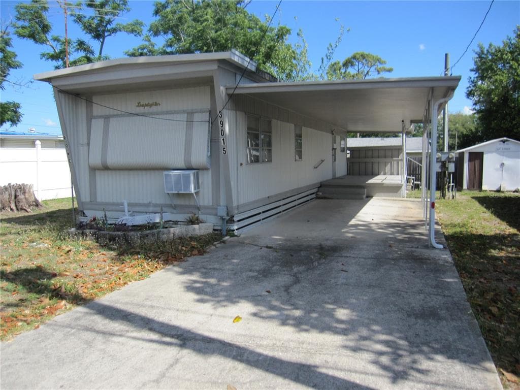39015 HILLCREST DRIVE, ZEPHYRHILLS, FL 33542