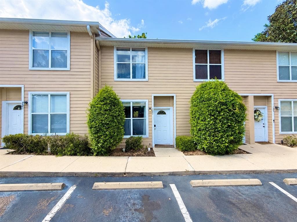 3575 SW 30TH WAY # 121, GAINESVILLE, FL 32608