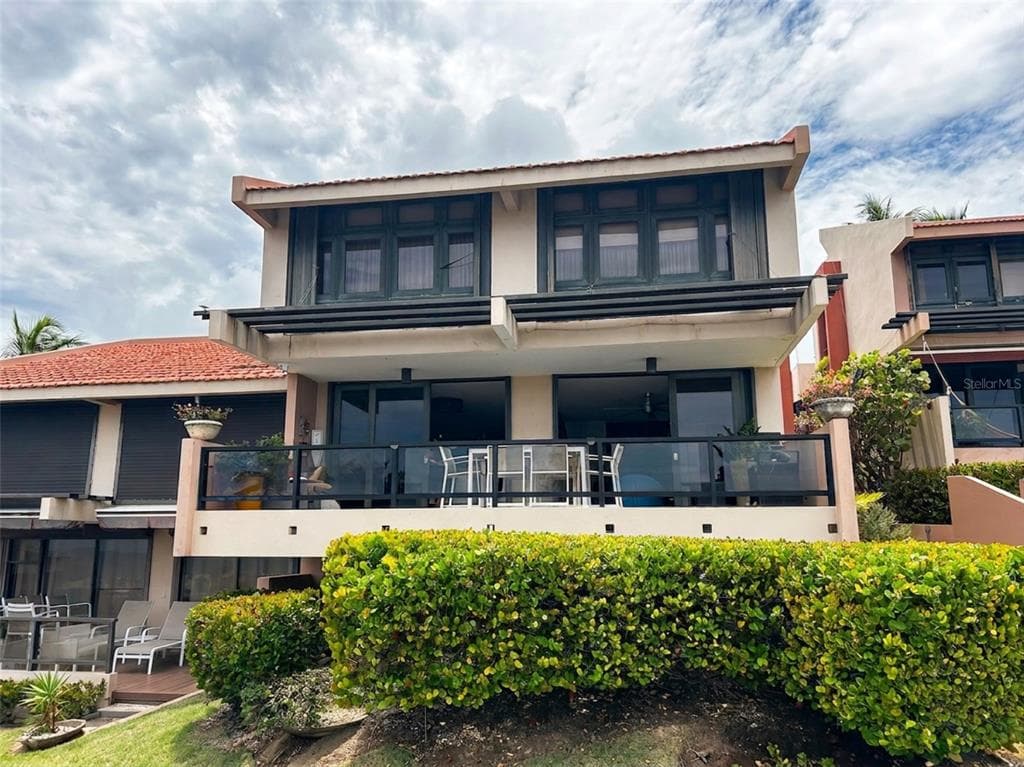 170 PALMAS  DRIVE # B14, HUMACAO, PR 00791