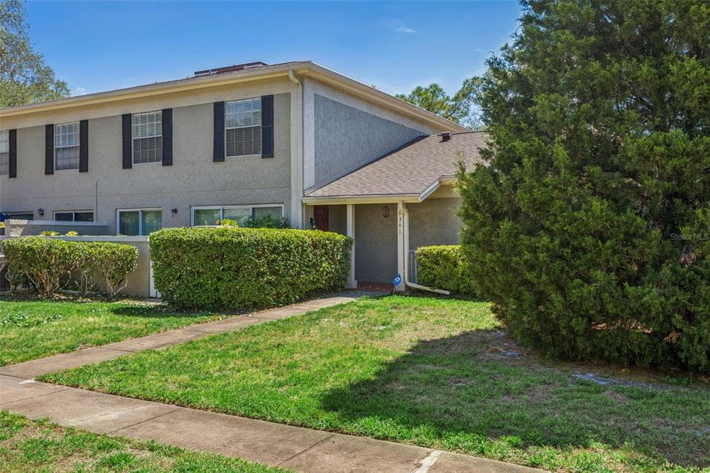 6341 TREETOP CIRCLE # 6341, TEMPLE TERRACE, FL 33617