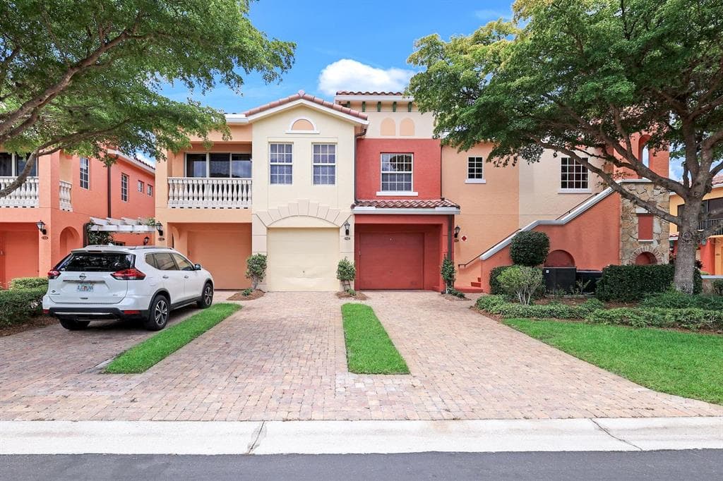 8721 PIAZZA DEL LAGO CIRCLE # 205, ESTERO, FL 33928