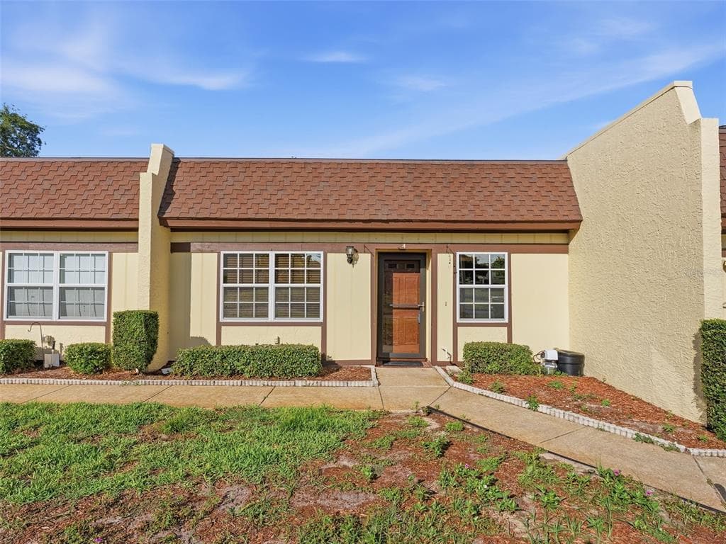 11430 CARRIAGE HILL DRIVE # 4, PORT RICHEY, FL 34668