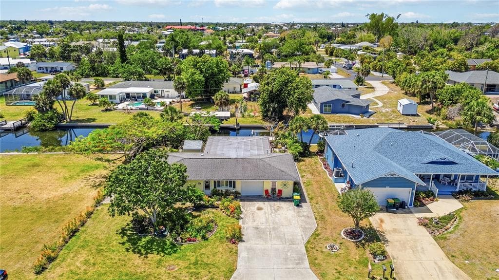 885 E 3RD STREET, ENGLEWOOD, FL 34223