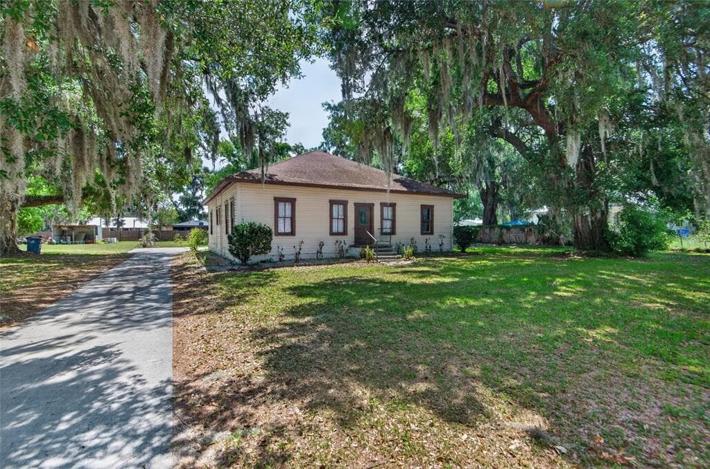 200 N ORANGE AVENUE, FORT MEADE, FL 33841
