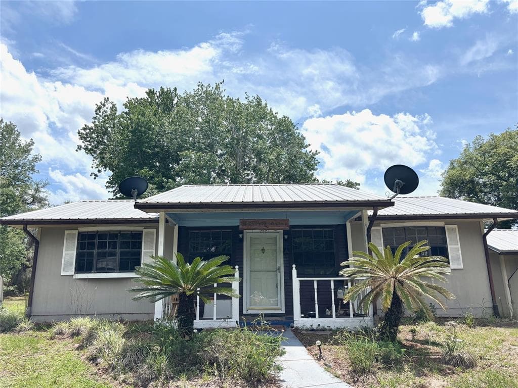 333 RIVIERA DRIVE, CRESCENT CITY, FL 32112