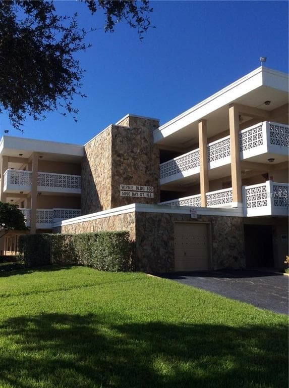 5090 BAY STREET NE # 220, ST PETERSBURG, FL 33703