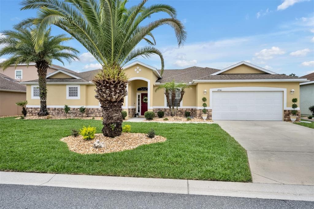 4946 NE 124TH ROAD, OXFORD, FL 34484