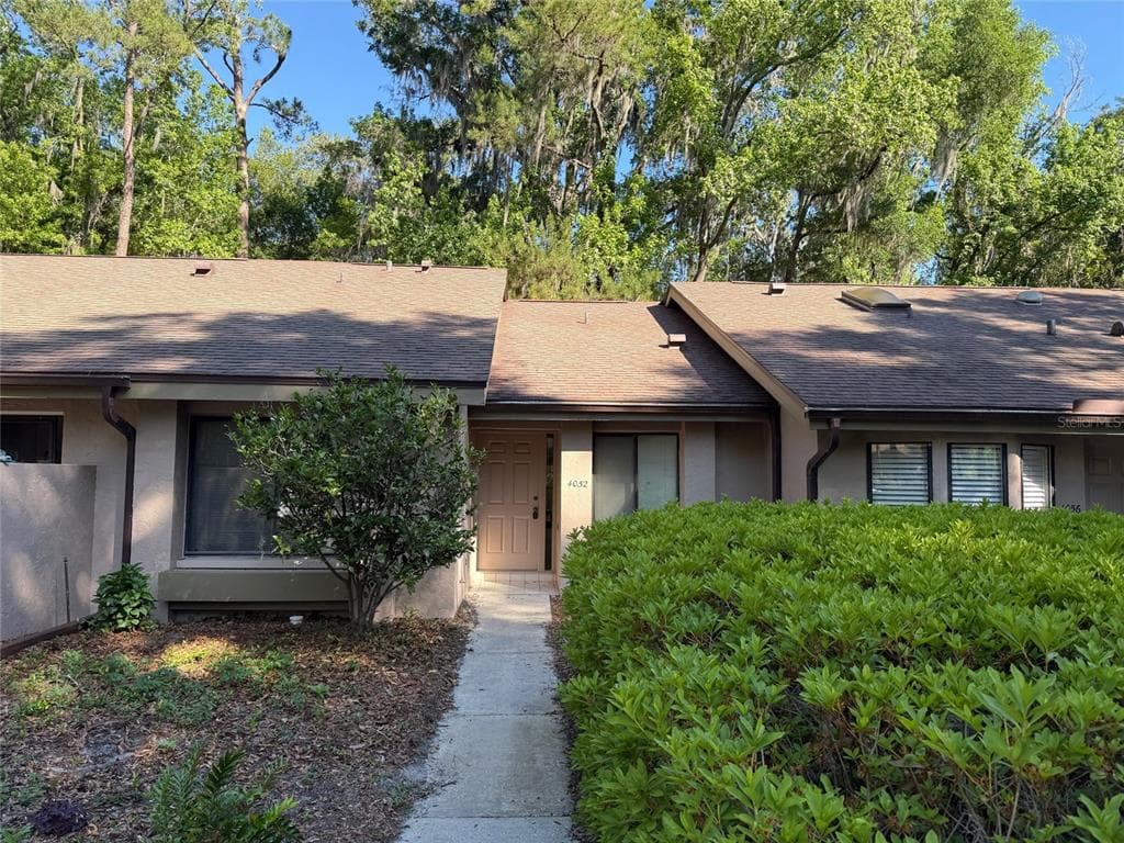 4052 NW 23RD CIRCLE, GAINESVILLE, FL 32605