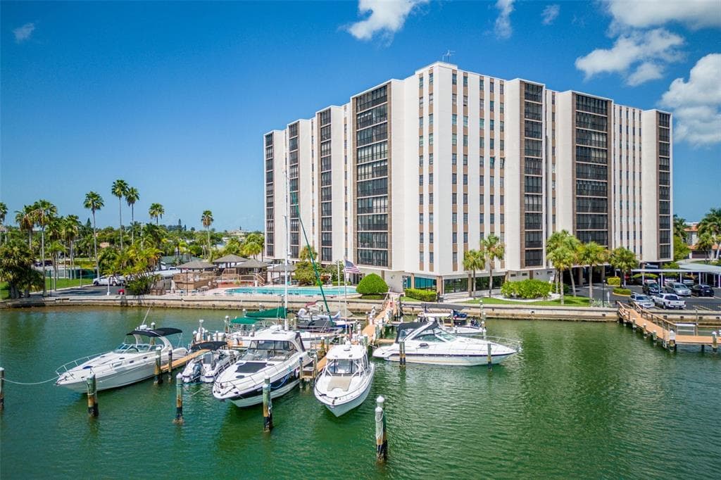 10355 PARADISE BOULEVARD # 113, TREASURE ISLAND, FL 33706