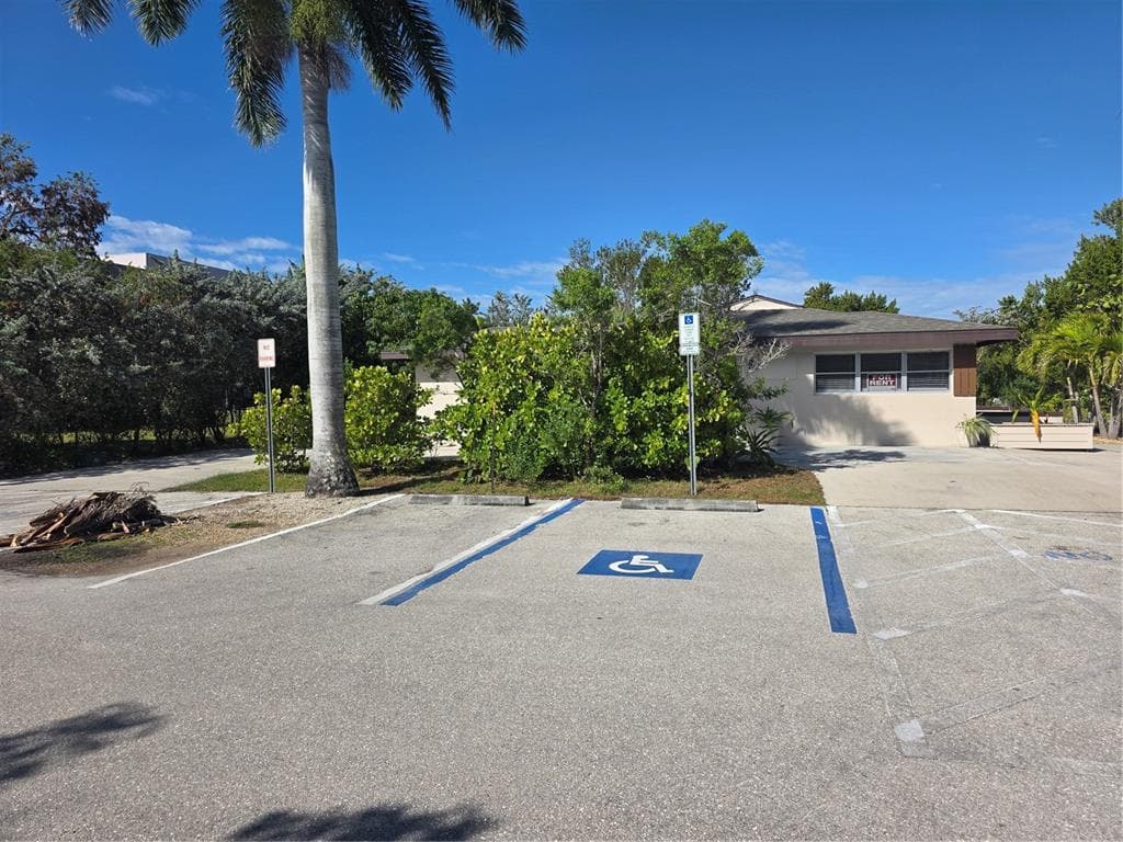 725 PATTY AVENUE, PUNTA GORDA, FL 33950