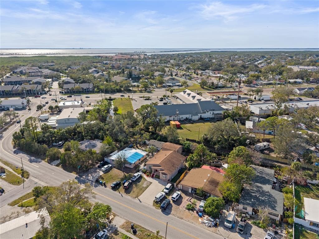 4704 TOWN N COUNTRY BOULEVARD, TAMPA, FL 33615