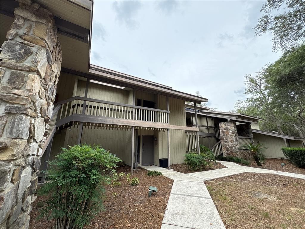 2010 CORNER LAKE DRIVE # 2010, HAINES CITY, FL 33844
