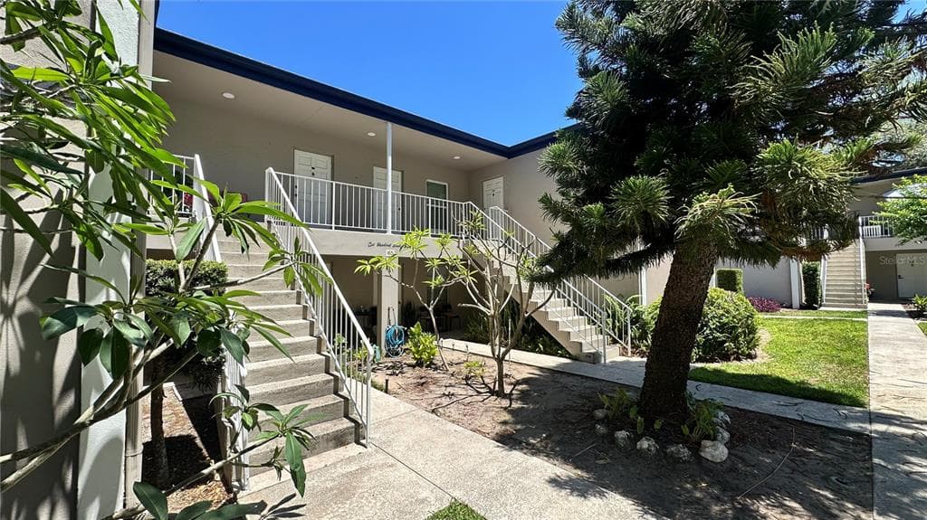 165 PICARDY VILLA CIRCLE # 202, BRANDON, FL 33510