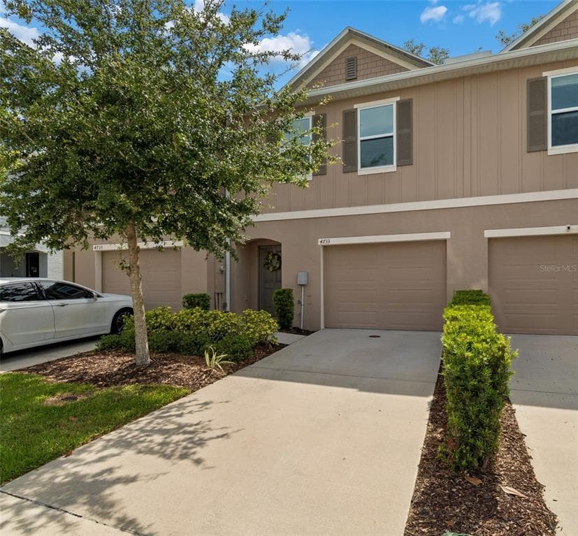 4733 DEER TRACK STREET, TAMPA, FL 33610