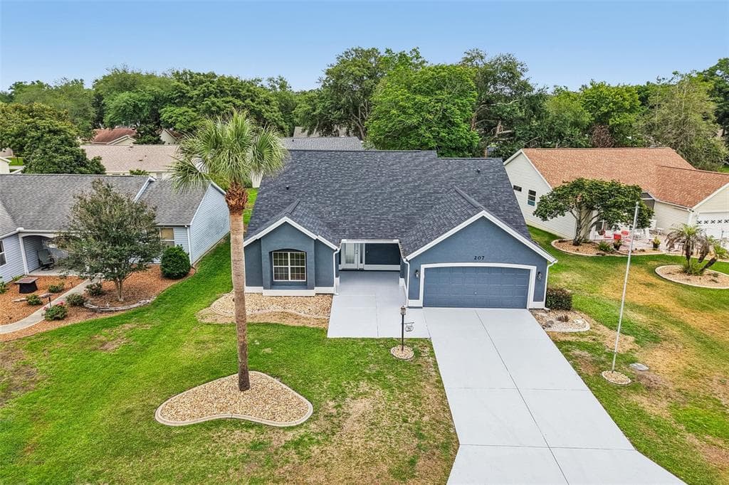 207 DESOTA COURT, LADY LAKE, FL 32159
