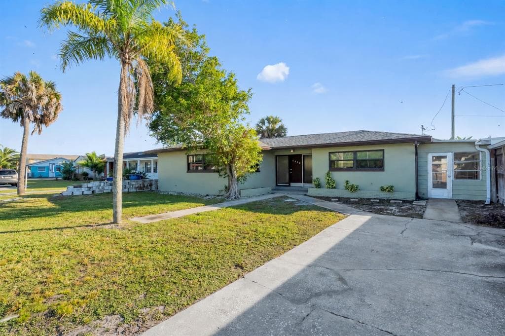 6860 PARK STREET S, SOUTH PASADENA, FL 33707