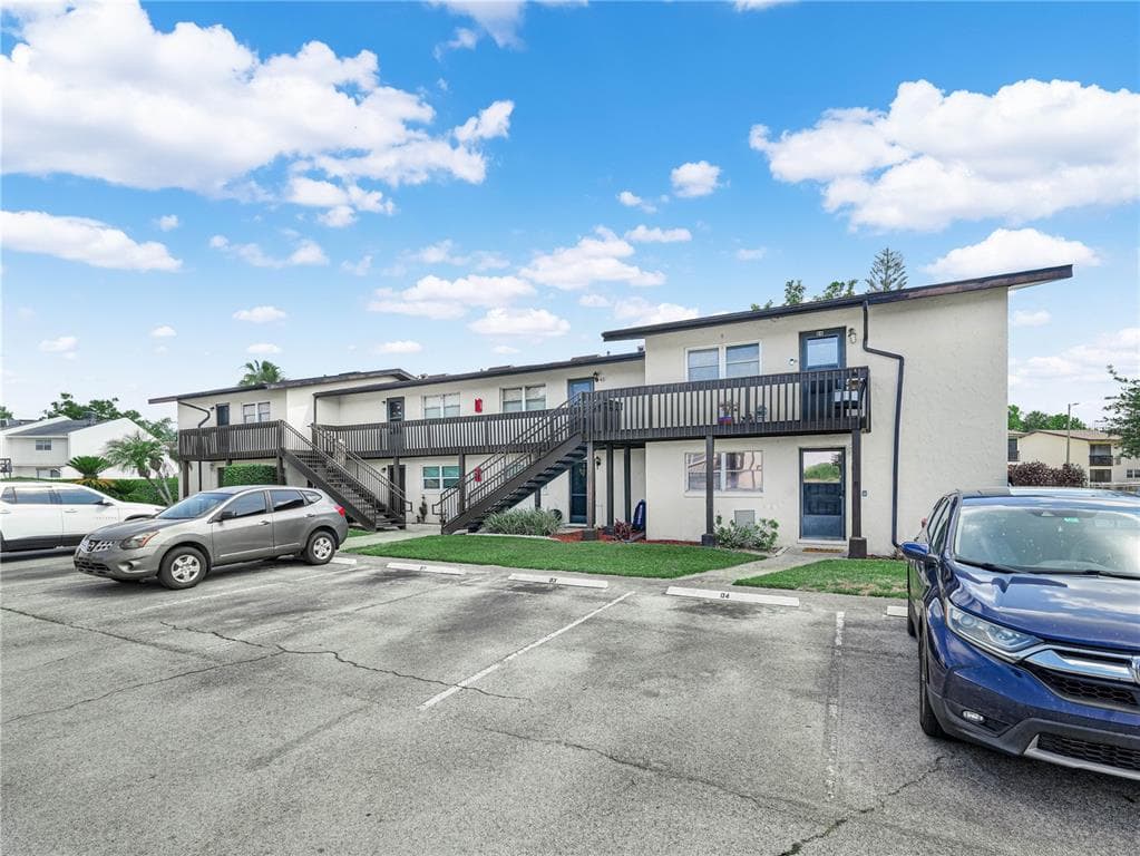 900 AVENUE Z SE # D6, WINTER HAVEN, FL 33880