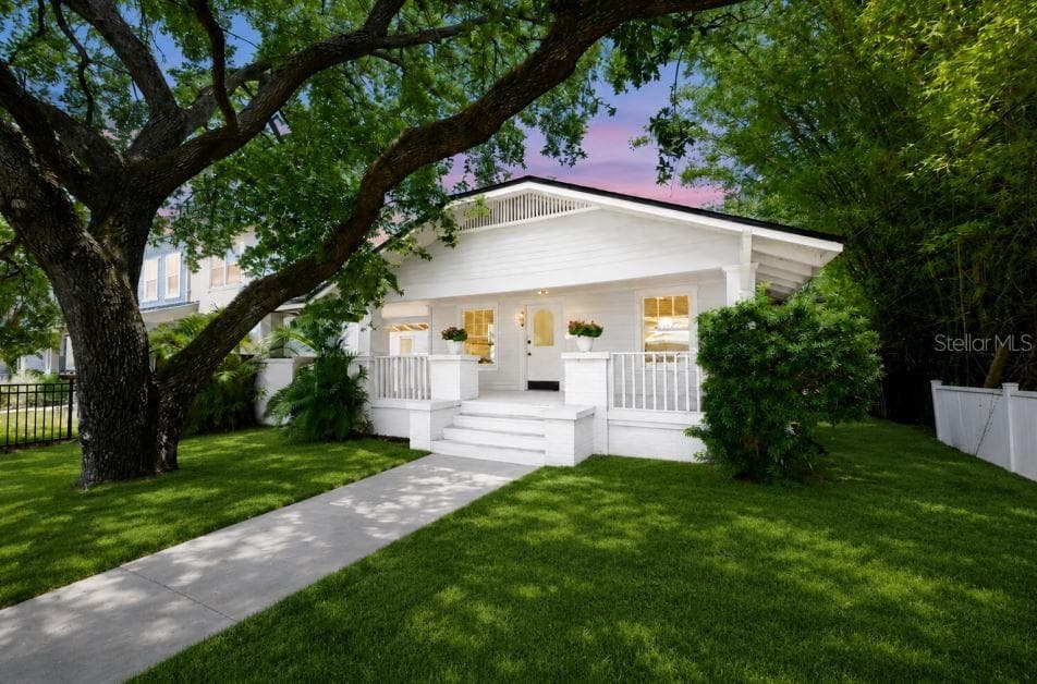 902 W COLUMBUS DRIVE, TAMPA, FL 33602