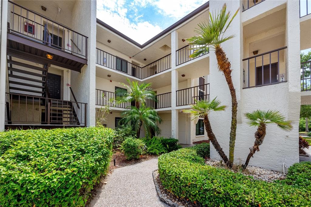2207 BELLEAIR ROAD # B30, CLEARWATER, FL 33764