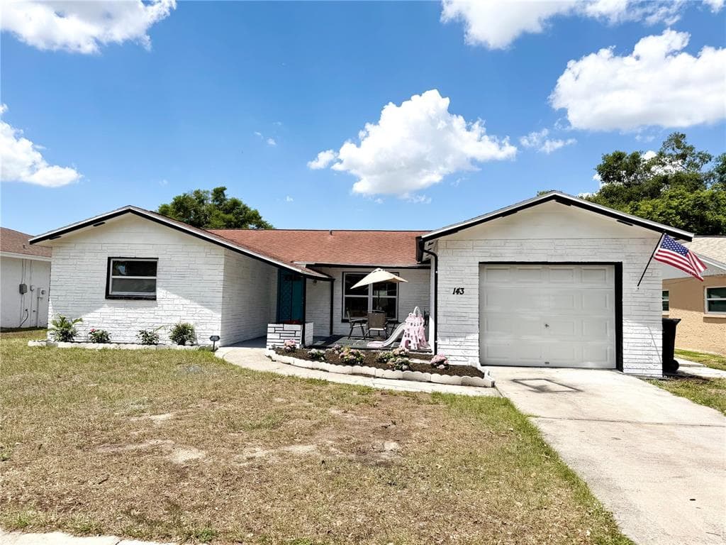 143 VALLEY CIRCLE, BRANDON, FL 33510
