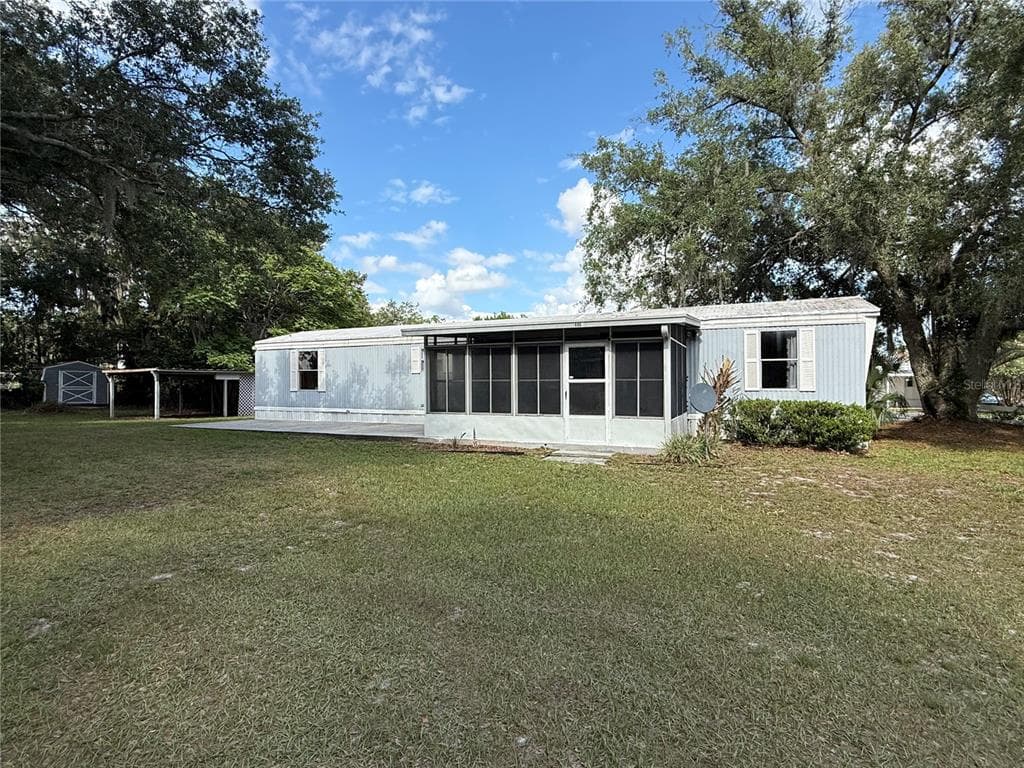 806 NEW HAMPSHIRE AVENUE, WILDWOOD, FL 34785