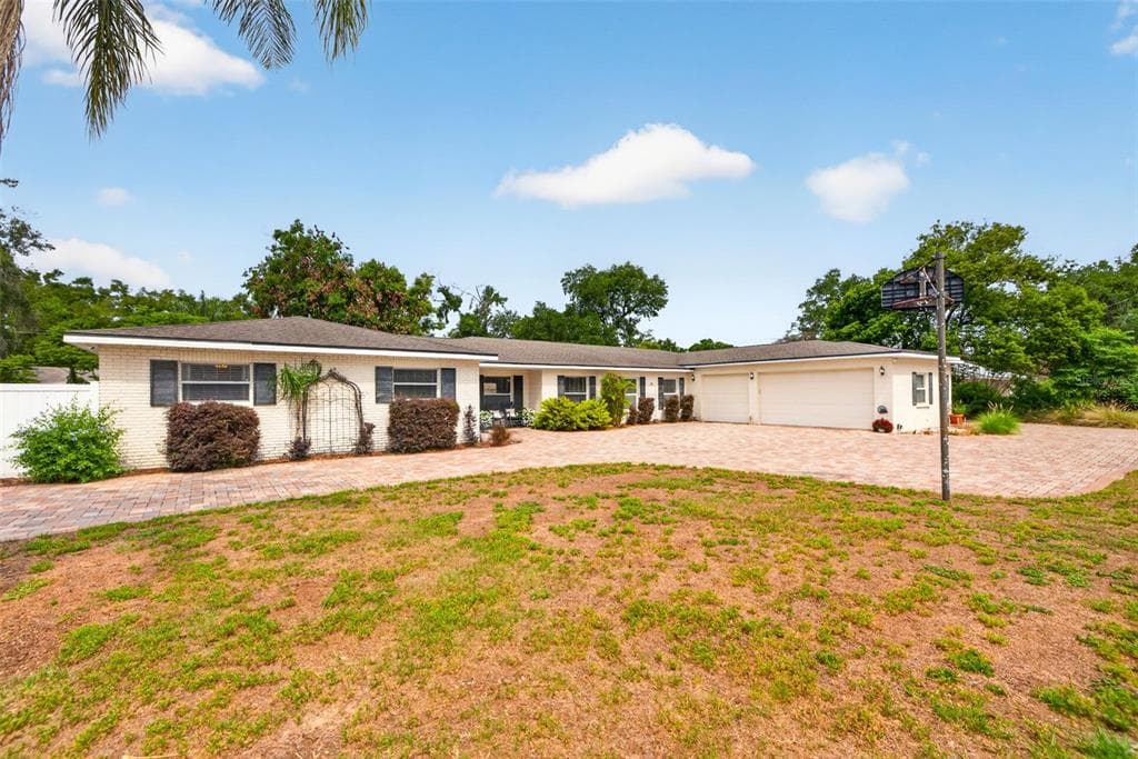 712 S OAKWOOD AVENUE, BRANDON, FL 33511