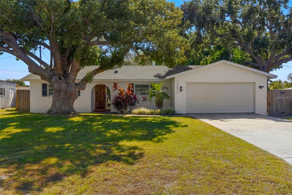 13672 88TH AVENUE, SEMINOLE, FL 33776