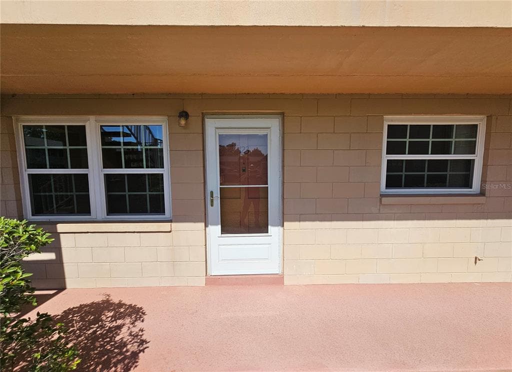 1100 E CAROLINE STREET # 123, TAVARES, FL 32778