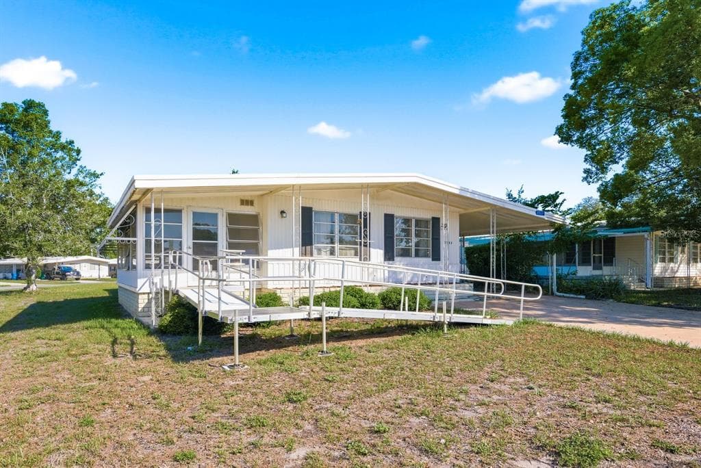 7557 FAIRLANE AVENUE, BROOKSVILLE, FL 34613