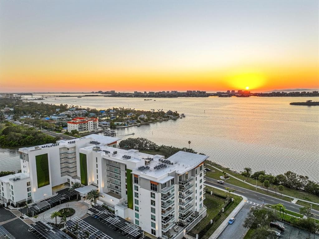 1020 SUNSET POINT ROAD # 111, CLEARWATER, FL 33755