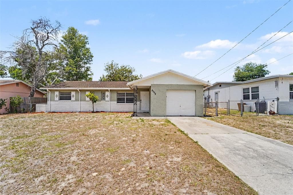 8308 OLEANDER LANE, TAMPA, FL 33637