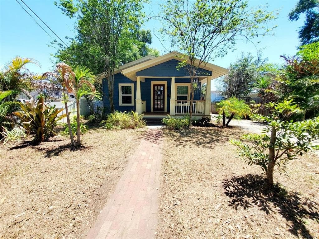 1215 E MOHAWK AVENUE, TAMPA, FL 33604