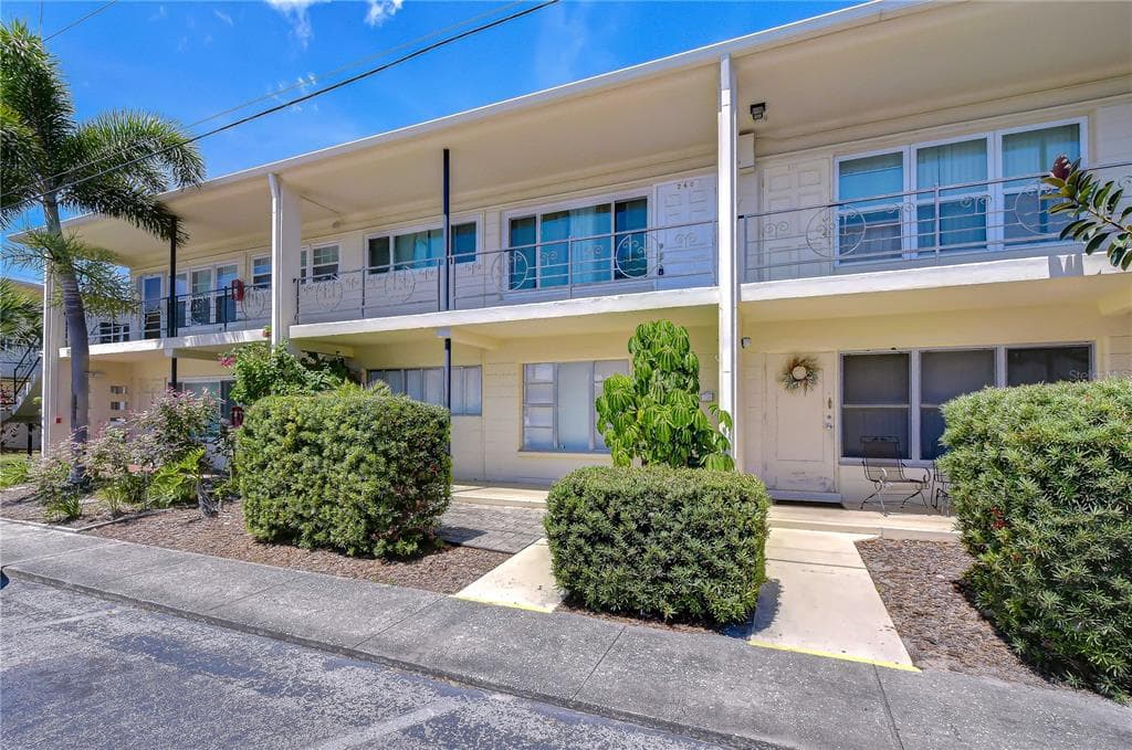 4022 57TH STREET N # 260, KENNETH CITY, FL 33709