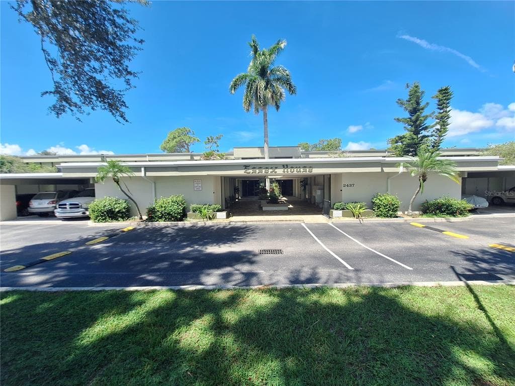 2437 HARBOR BOULEVARD # 202, PORT CHARLOTTE, FL 33952