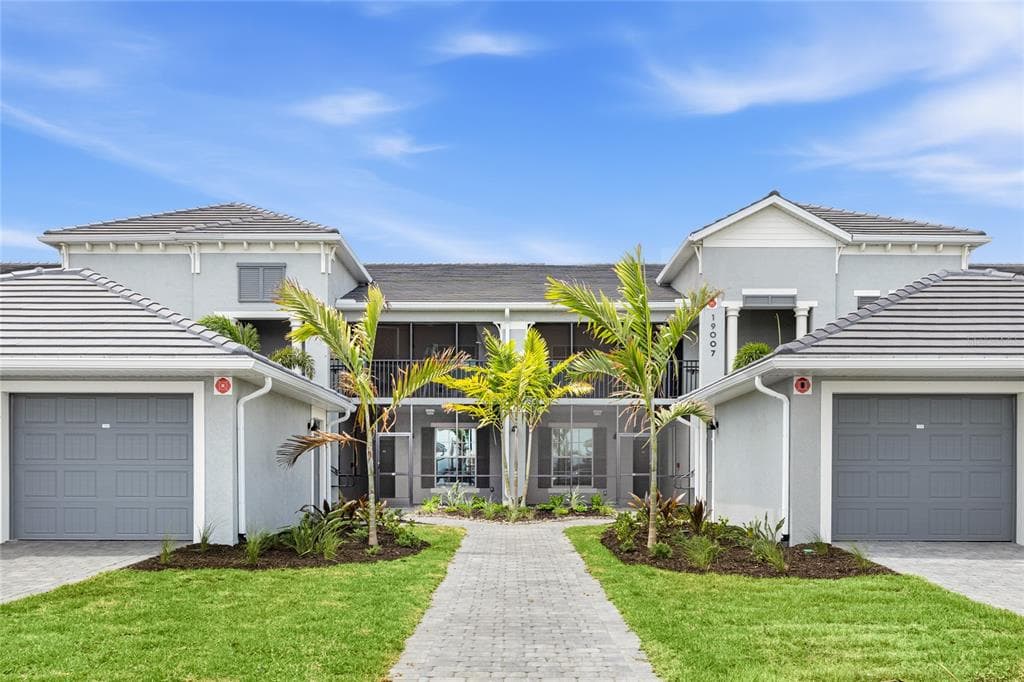 19007 SCALLOP LOOP # 204, LAKEWOOD RANCH, FL 34211