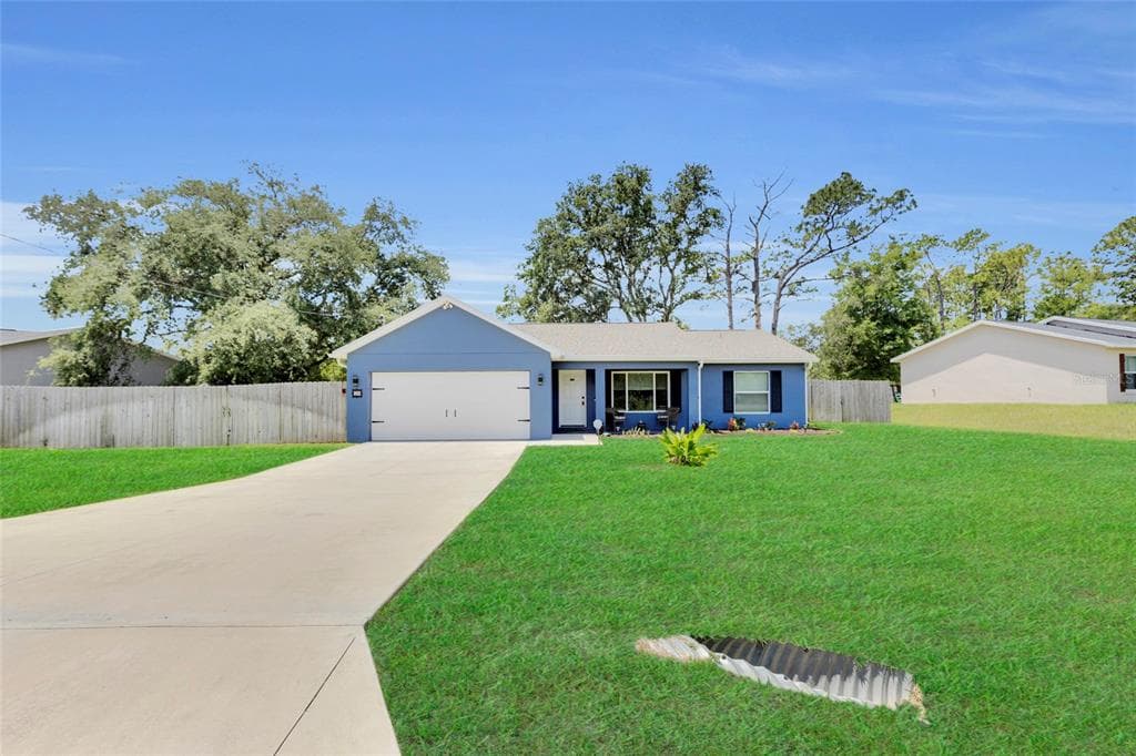 20 MALAUKA CIRCLE, OCKLAWAHA, FL 32179