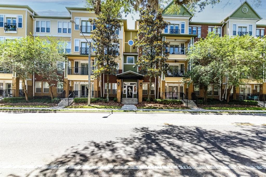1185 SW 9TH ROAD # 212, GAINESVILLE, FL 32601