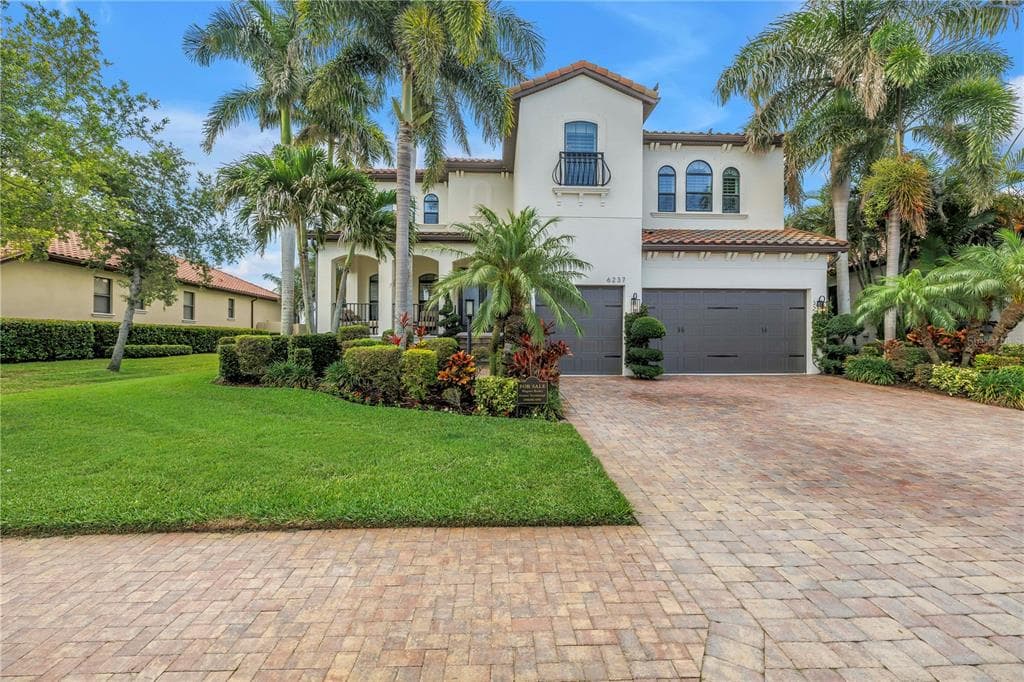 6237 SIGNATURE POINTE LANE, BRADENTON, FL 34210