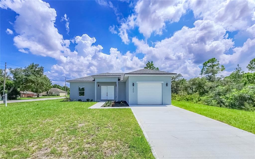 300 CASPIAN TERN AVENUE, SEBRING, FL 33870