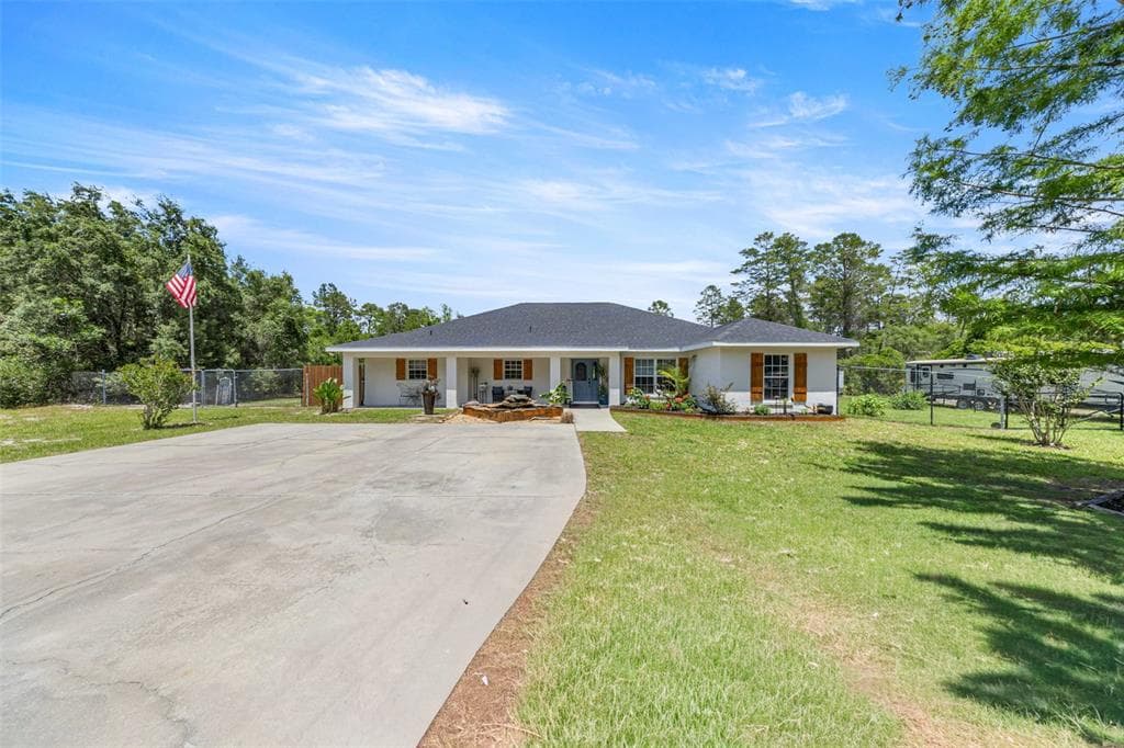 495 FISHER ROAD, OCKLAWAHA, FL 32179