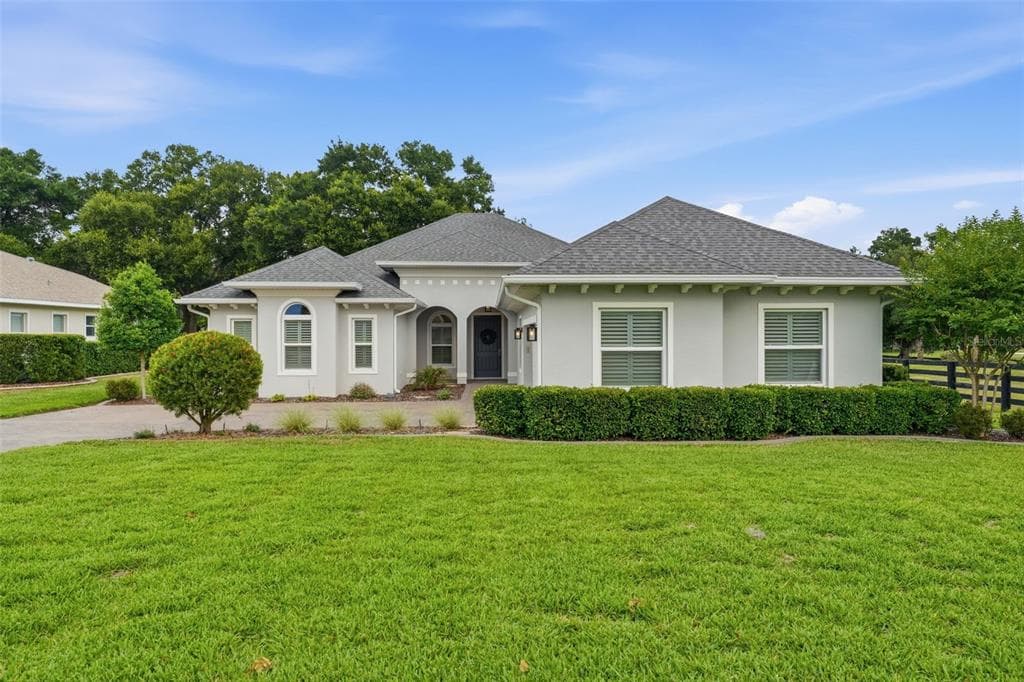 5066 GREENS DRIVE, LADY LAKE, FL 32159