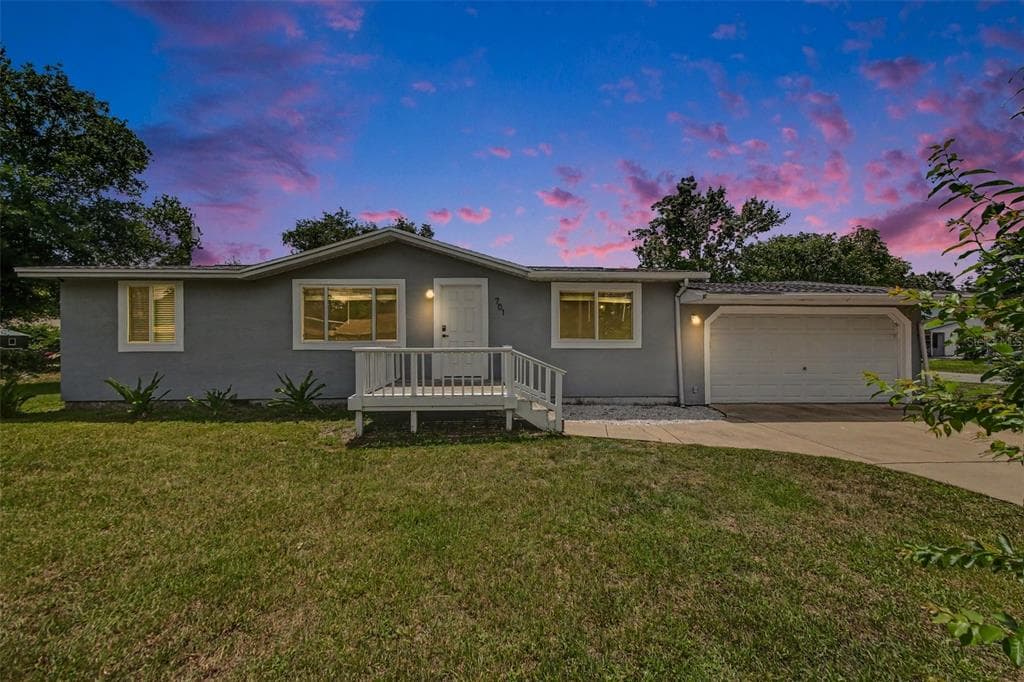 701 E WOODLAND STREET, BUNNELL, FL 32110