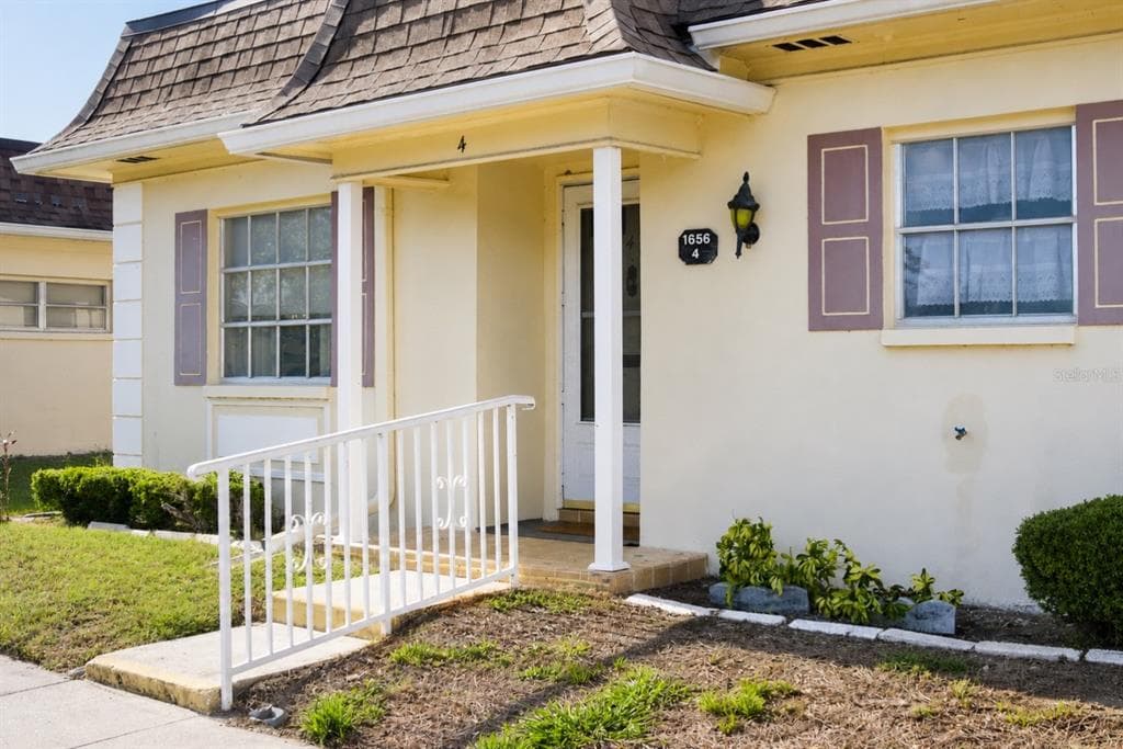 1656 S LAKE AVENUE # 4, CLEARWATER, FL 33756