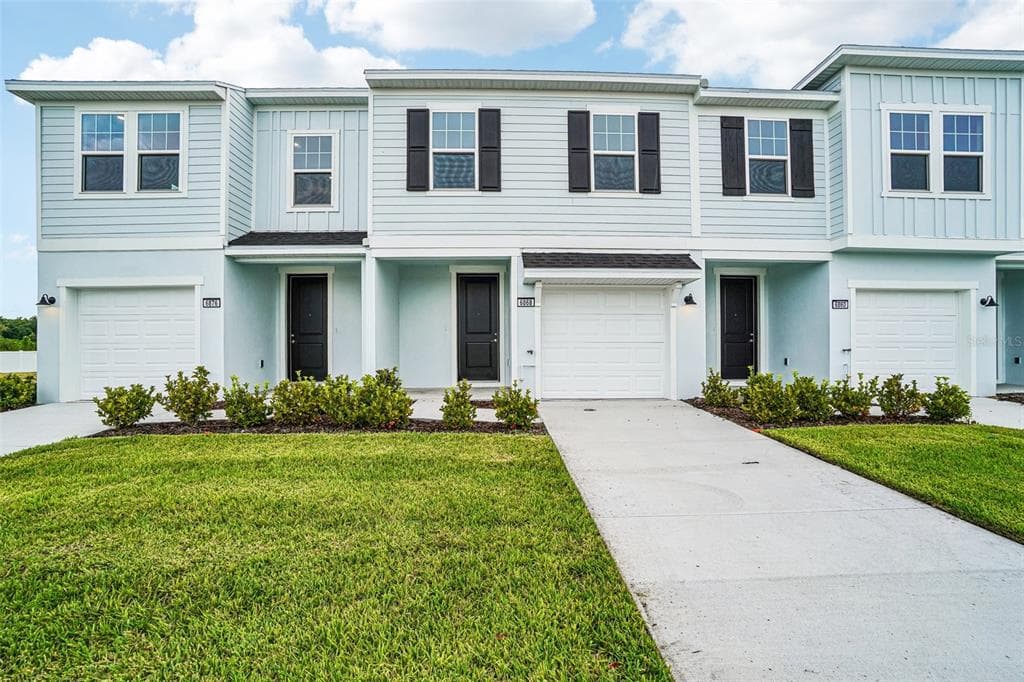 6868 HOLCOMBE DOWN DRIVE, ZEPHYRHILLS, FL 33541