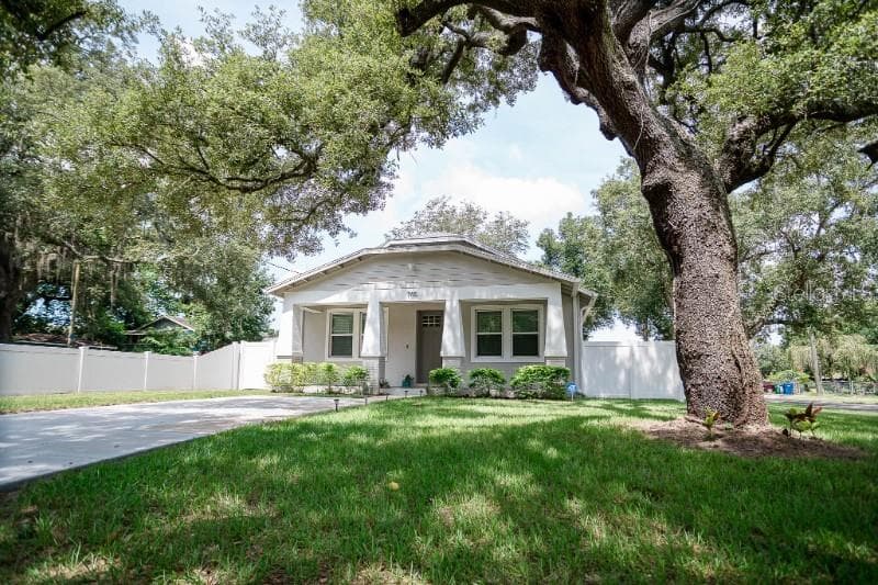 705 E ELM STREET, TAMPA, FL 33604