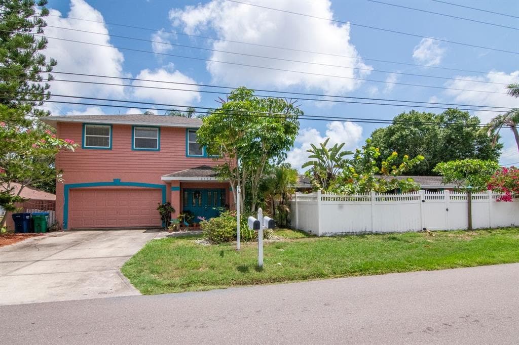 10532 67TH AVENUE, SEMINOLE, FL 33772