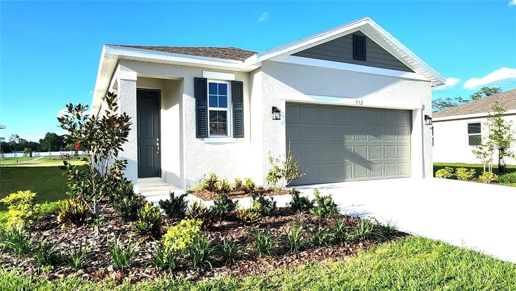 932 BLUE CREEK DRIVE, HAINES CITY, FL 33844