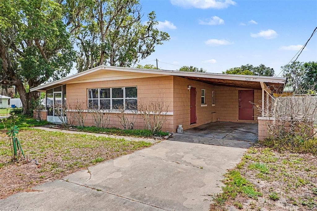520 S ORANGE AVENUE, FORT MEADE, FL 33841